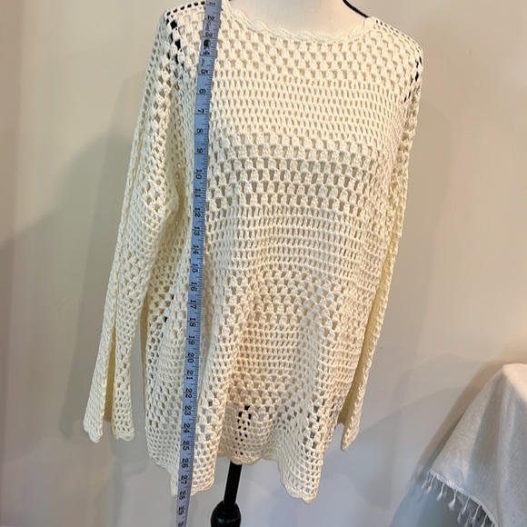 Mumu Knit Cover Up. Size L - Picture 3 of 6